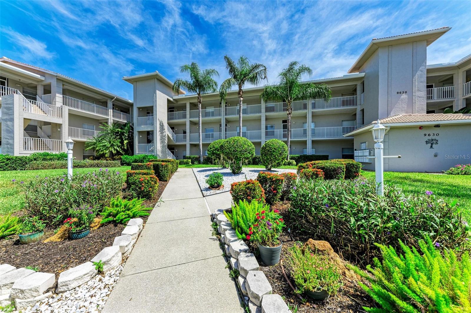 9630 CLUB SOUTH CIR #6204