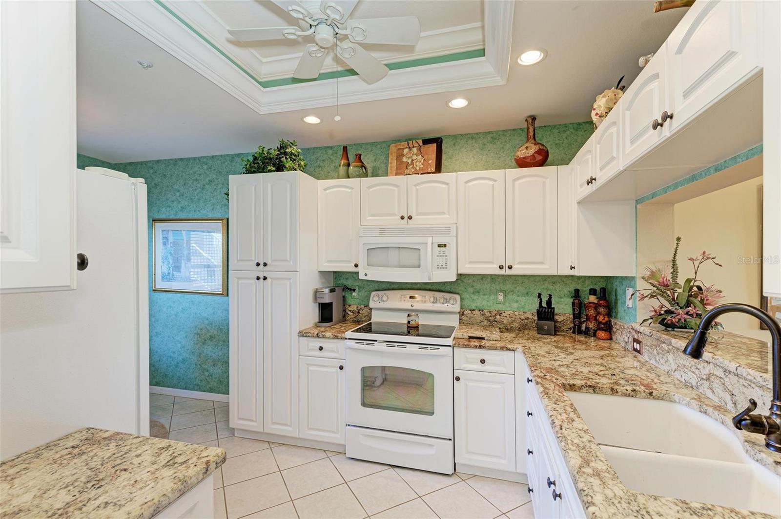 9630 CLUB SOUTH CIR #6204