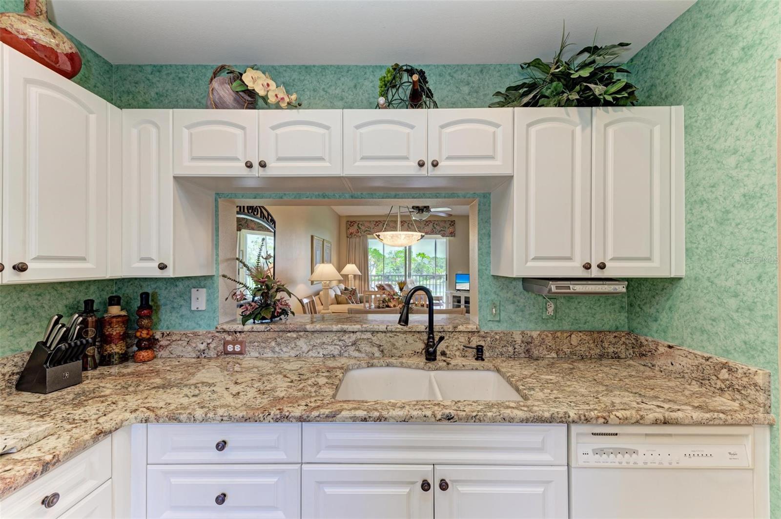 9630 CLUB SOUTH CIR #6204