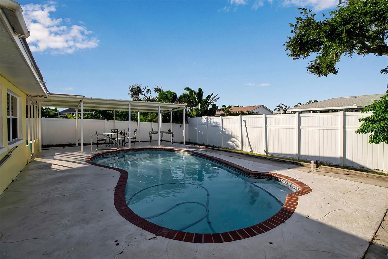 8504 43RD AVENUE DR W