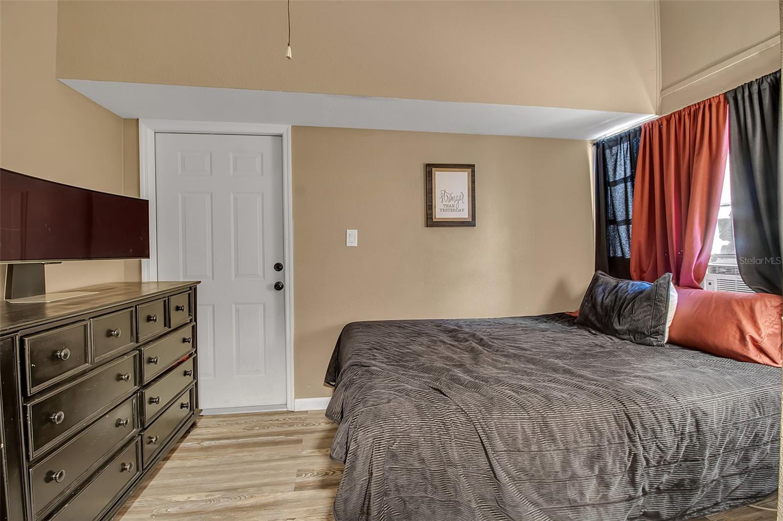 8504 43RD AVENUE DR W