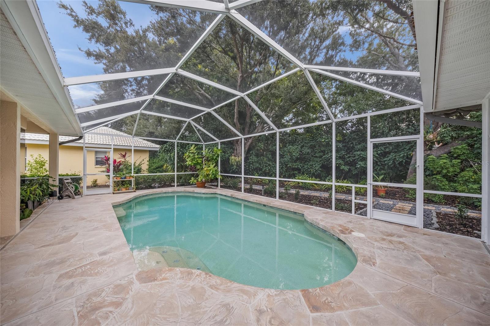 6660 SAINT JAMES XING