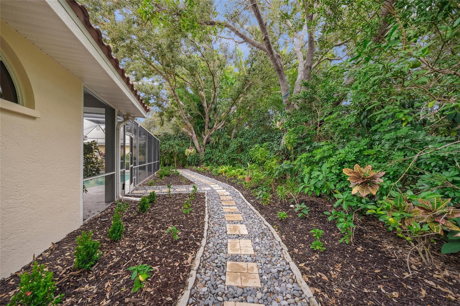 6660 SAINT JAMES XING