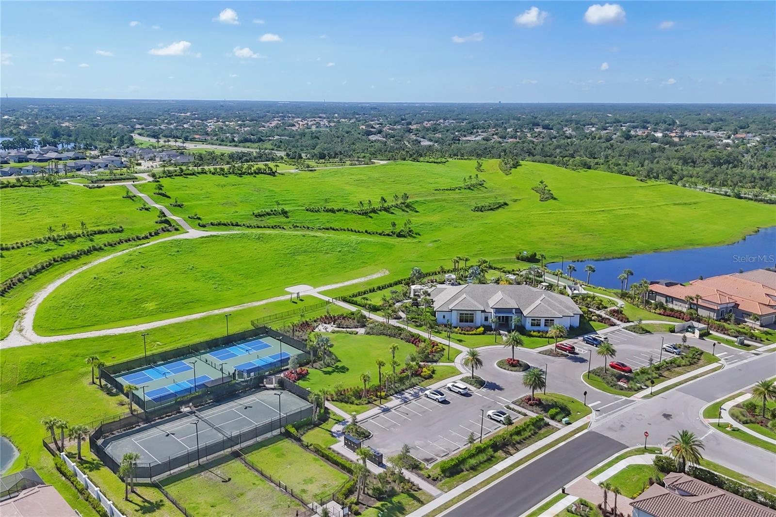 6294 GRANDVIEW HILL CT