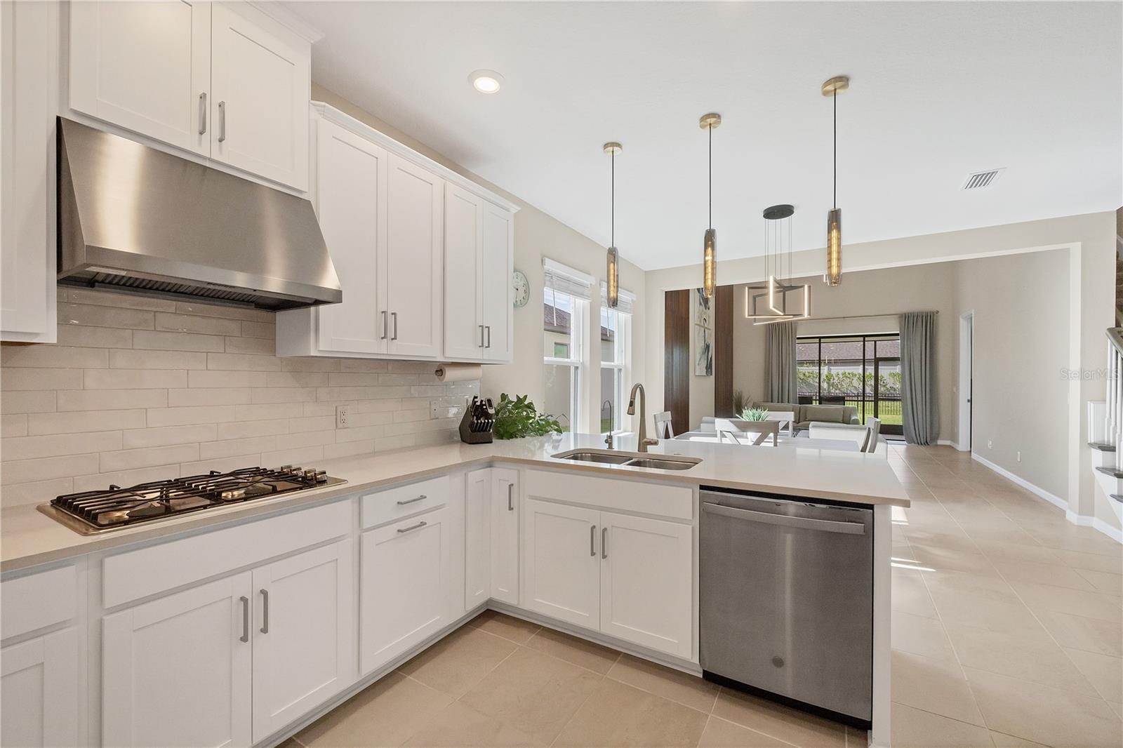 6294 GRANDVIEW HILL CT