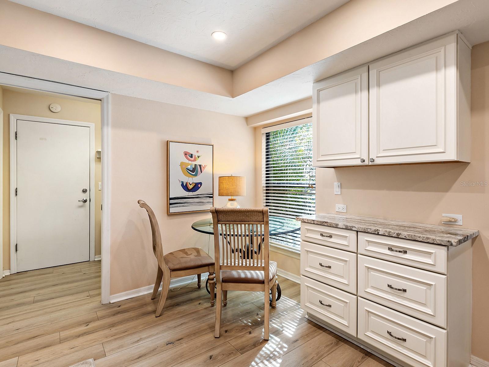 6094 WILSHIRE BLVD #8