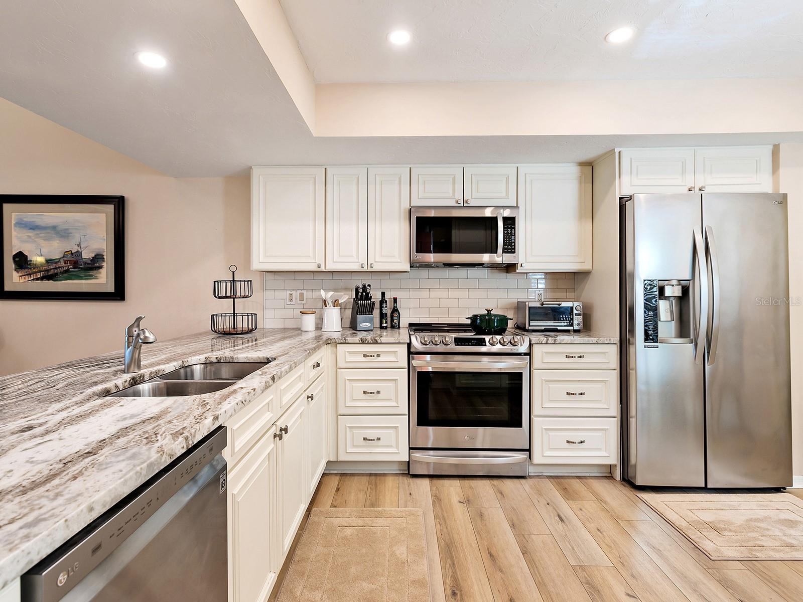 6094 WILSHIRE BLVD #8