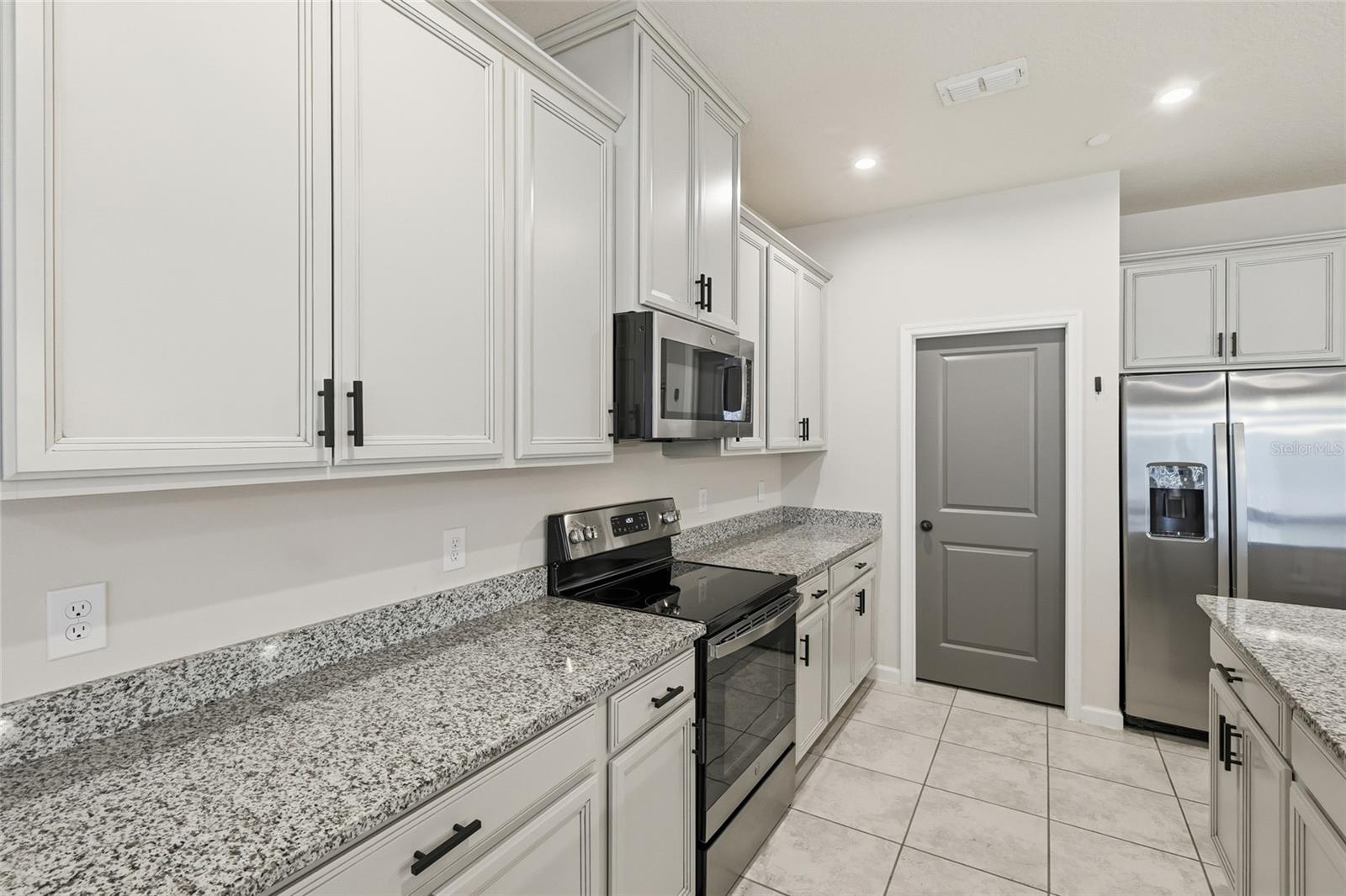 1788 HOLDEN RIDGE LN