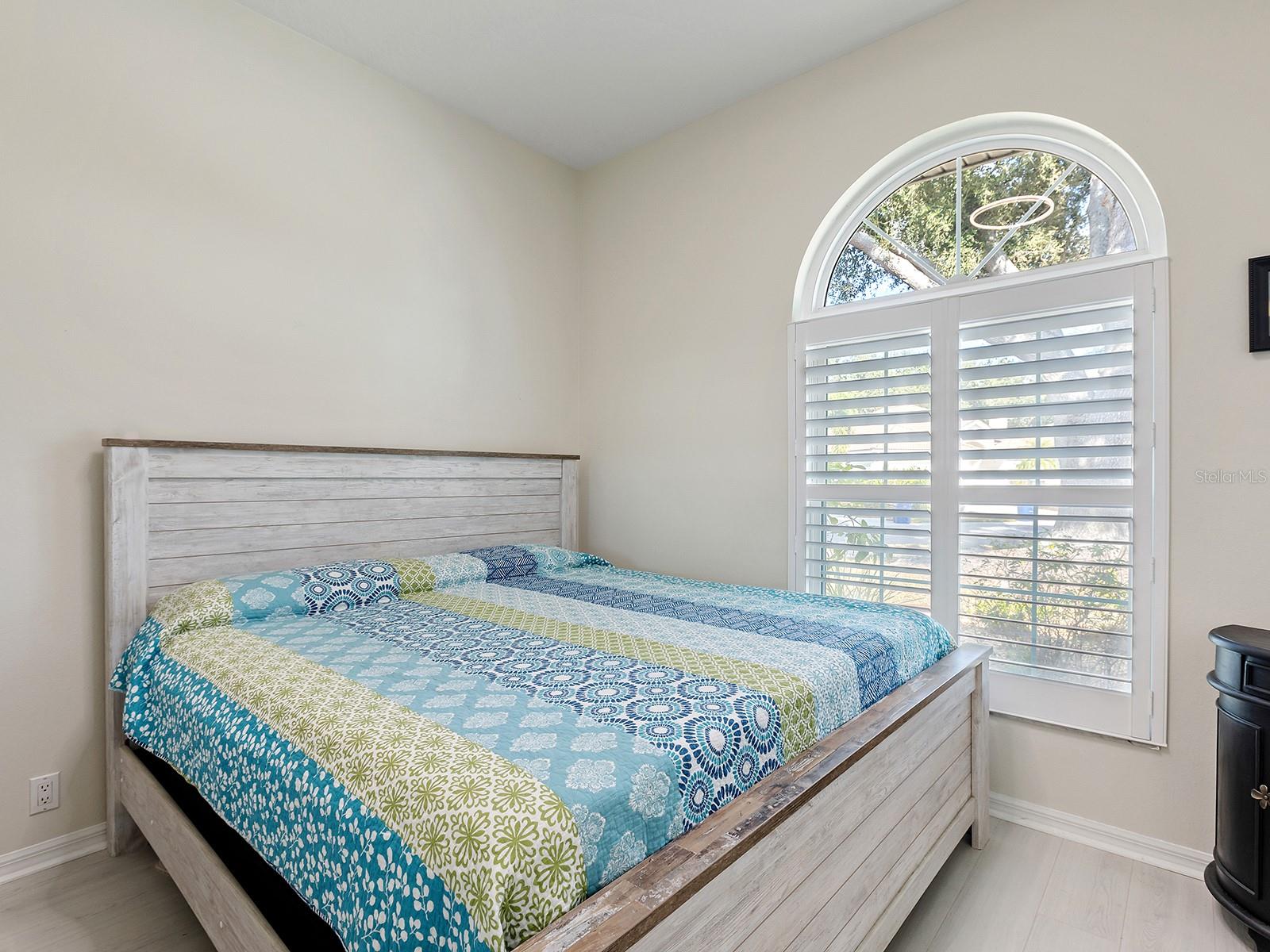 2319 FALCON TRACE LN