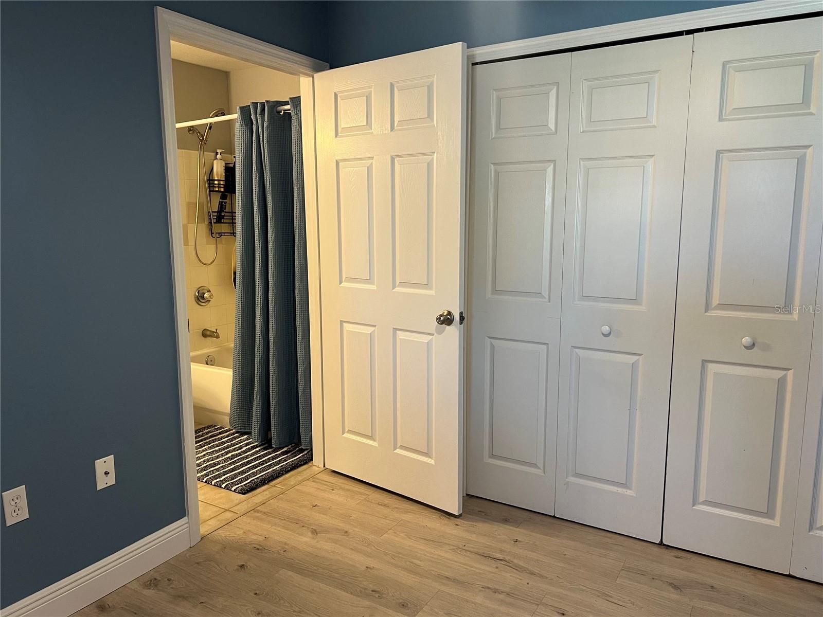 5521 ROSEHILL RD #203