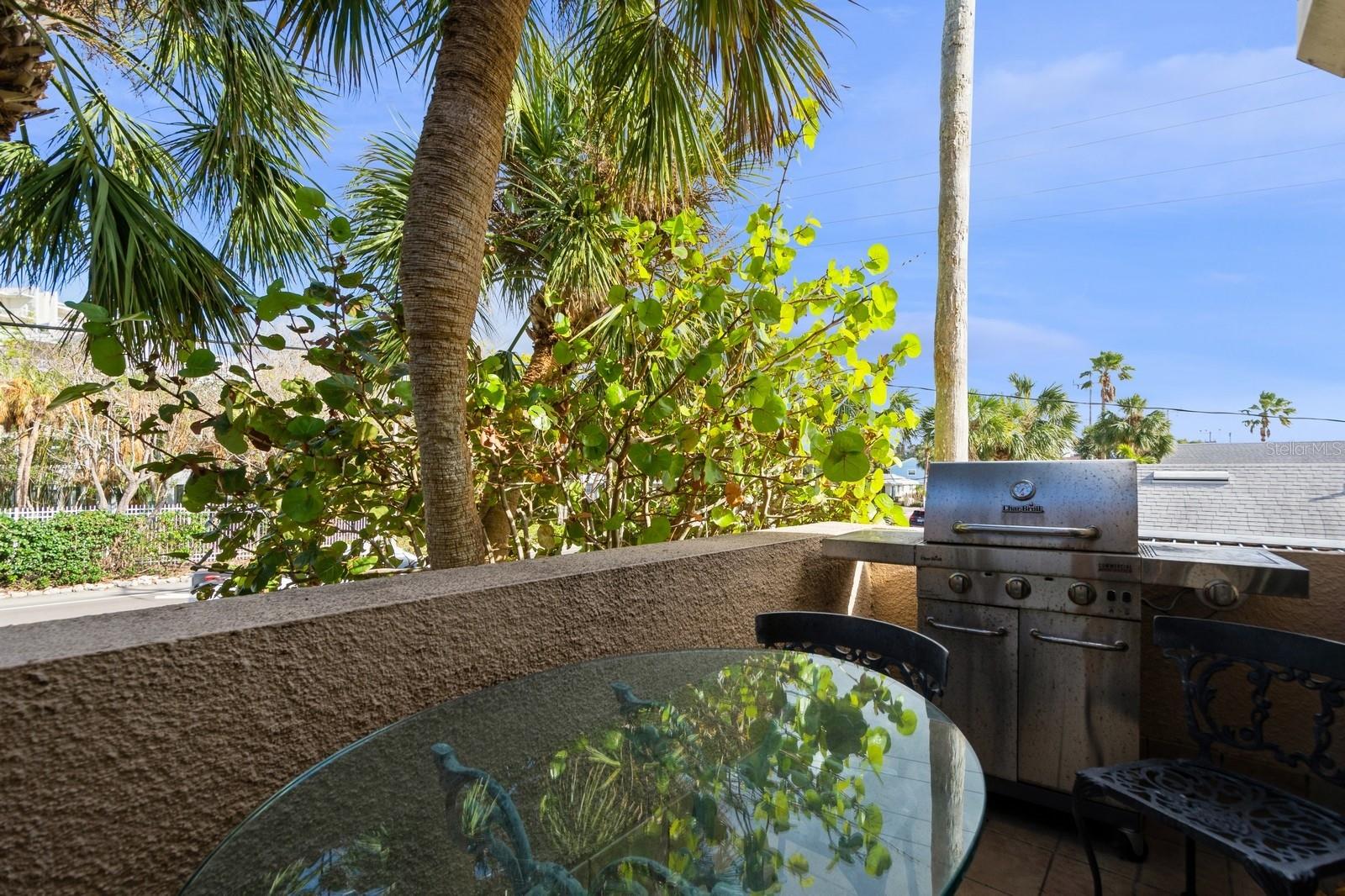 1195 COQUILLE ST #309