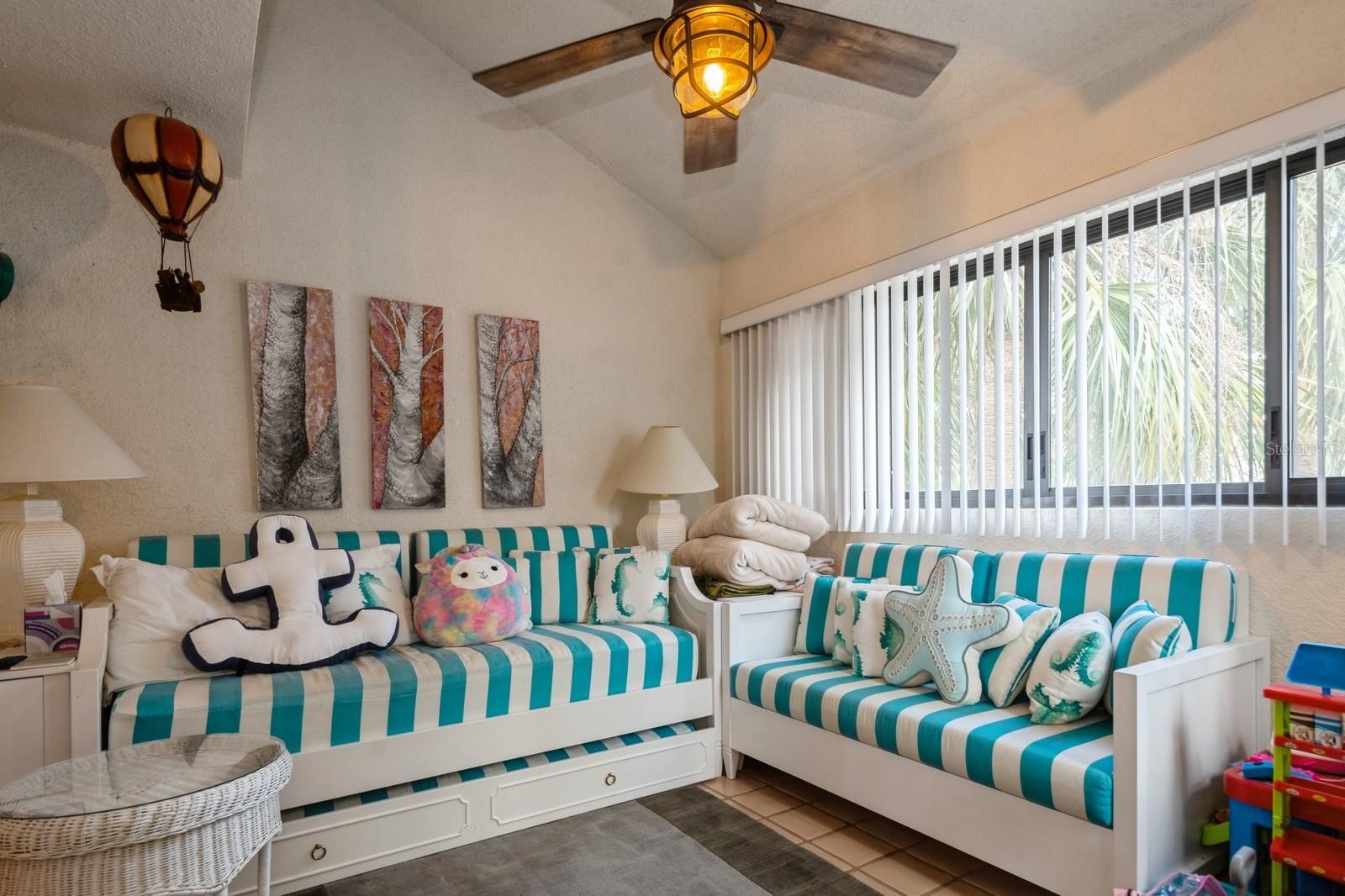 1195 COQUILLE ST #309