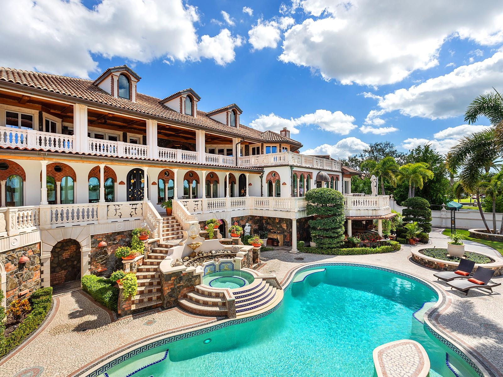 1310 S LAKE SHORE DR