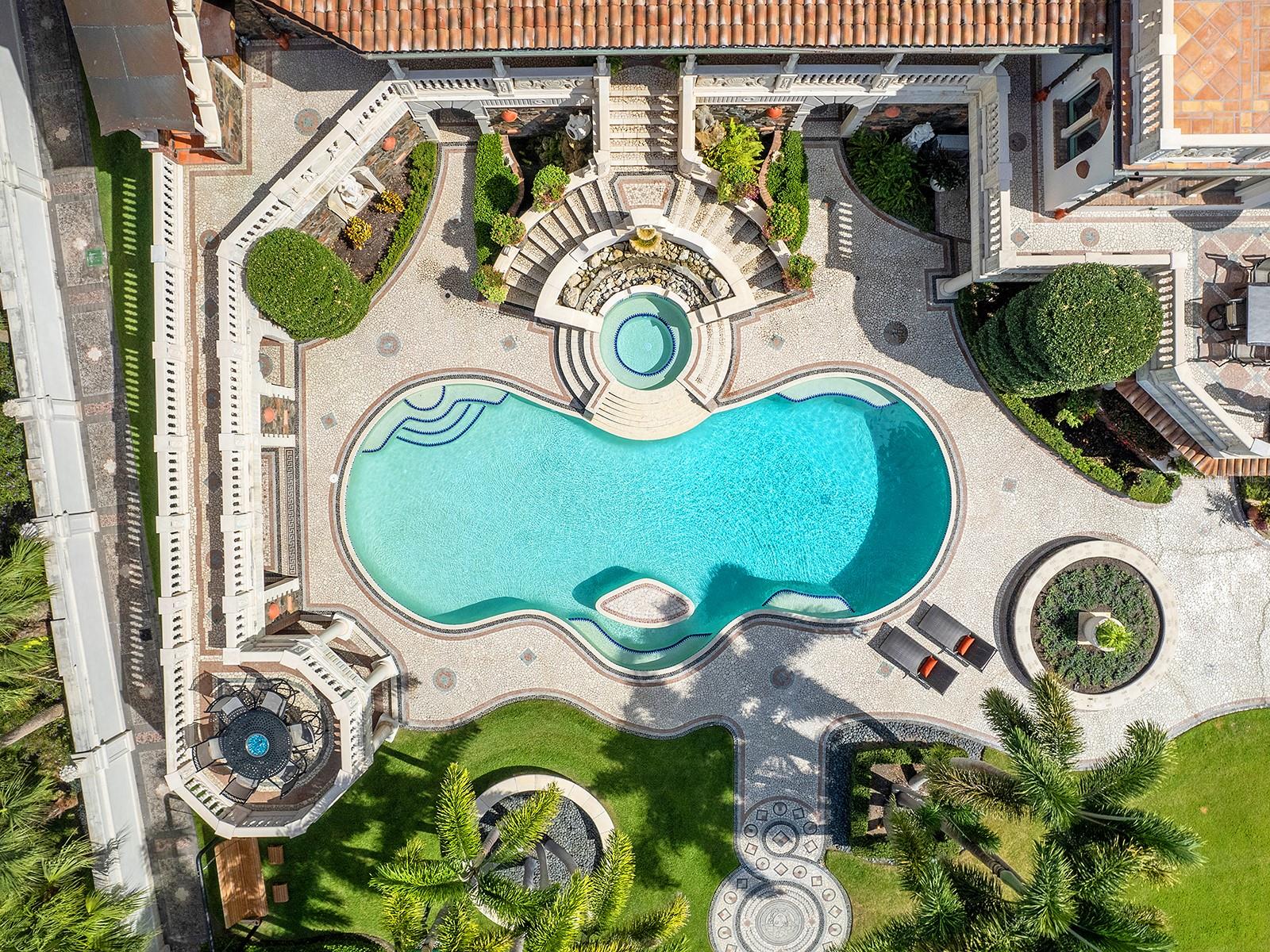 1310 S LAKE SHORE DR