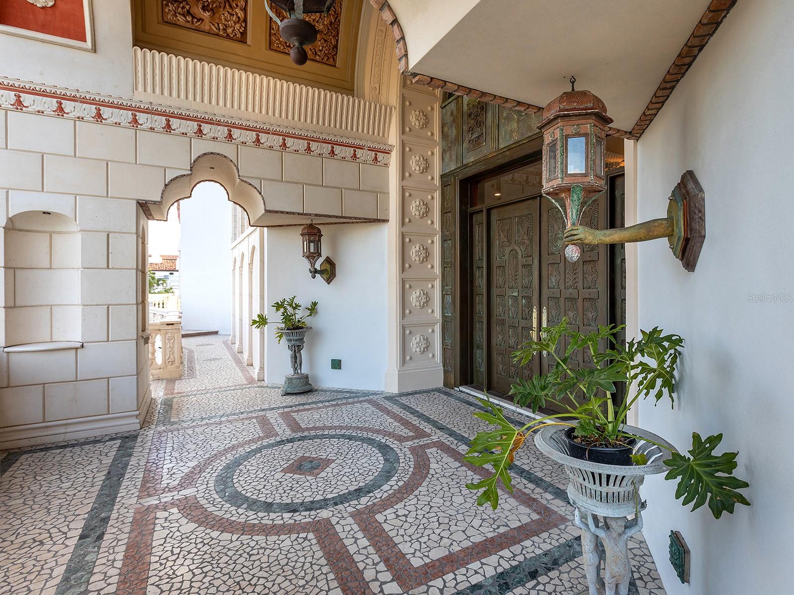 1310 S LAKE SHORE DR