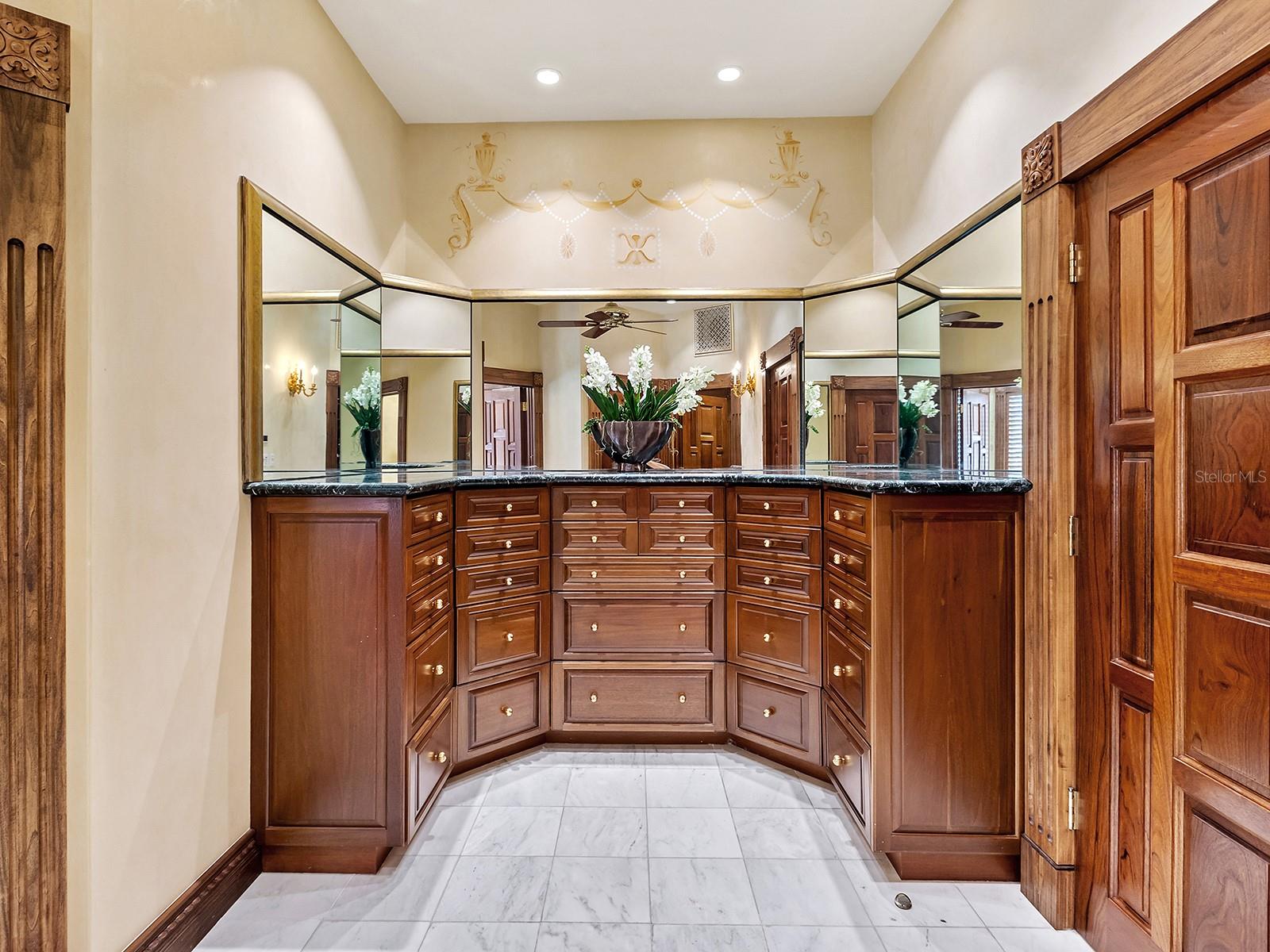 1310 S LAKE SHORE DR