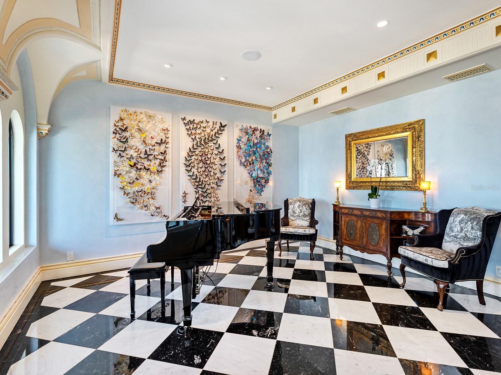 1310 S LAKE SHORE DR