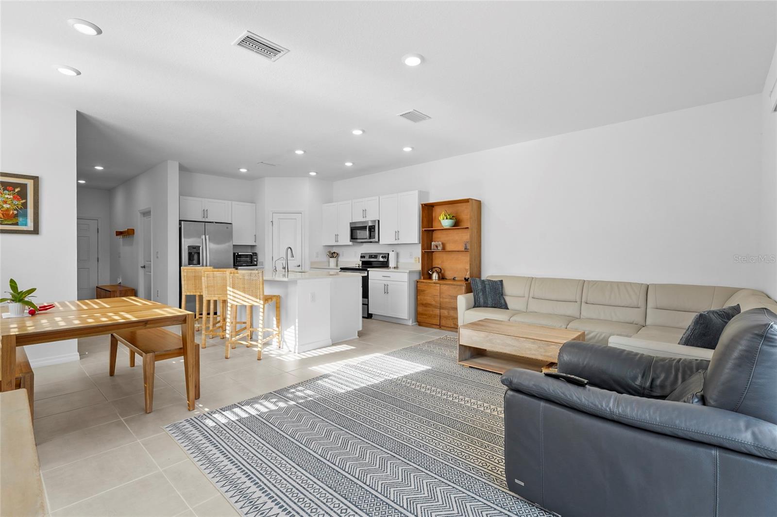 8564 LUNAR SKYE ST