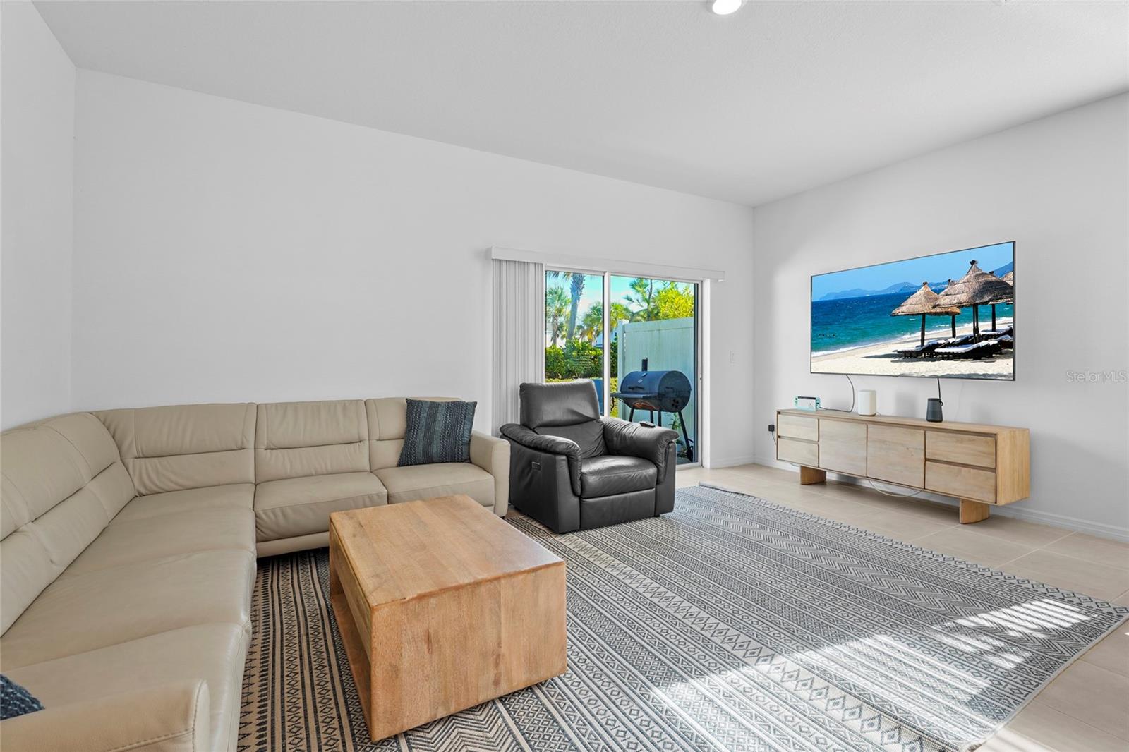 8564 LUNAR SKYE ST