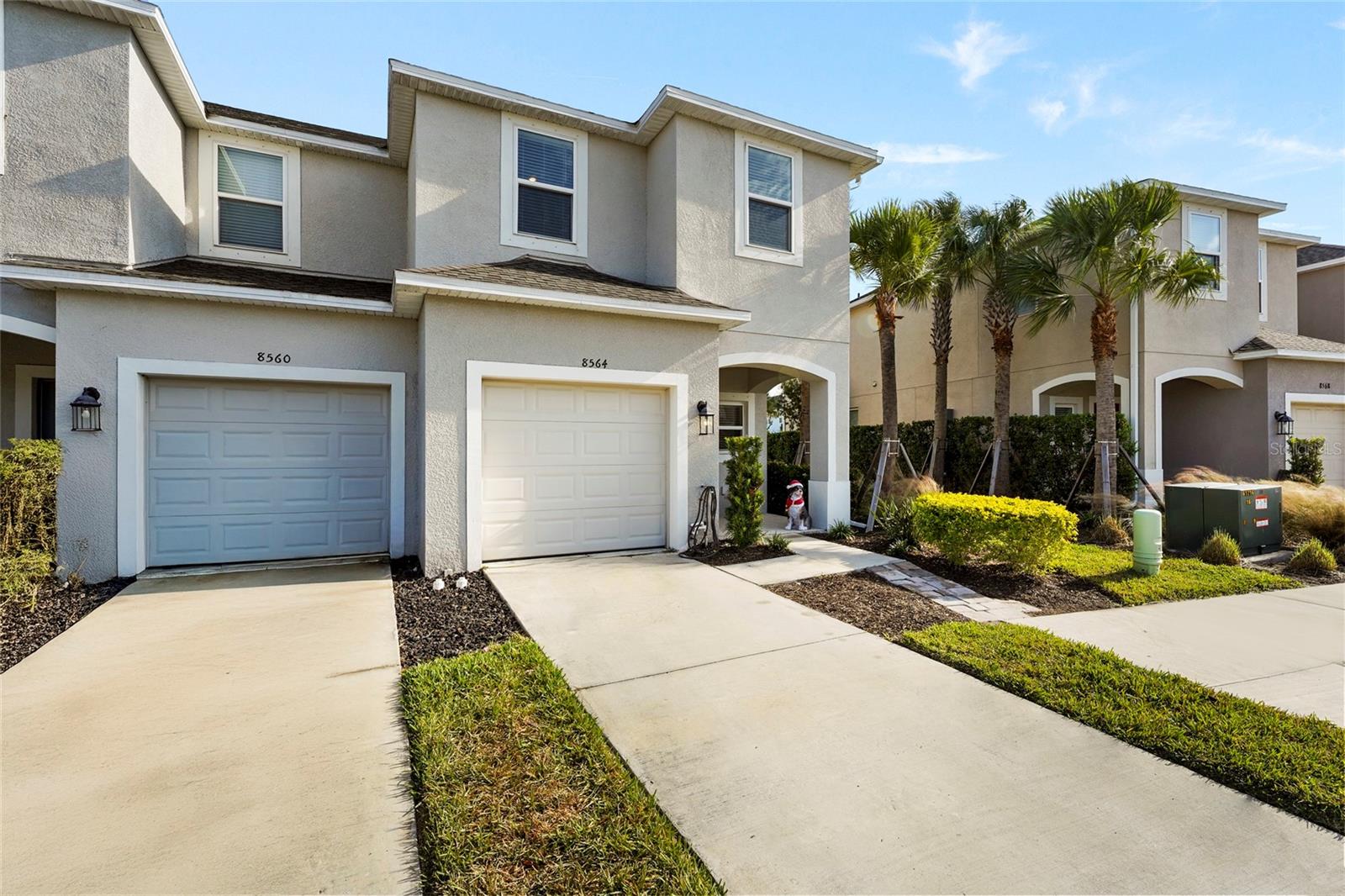 8564 LUNAR SKYE ST