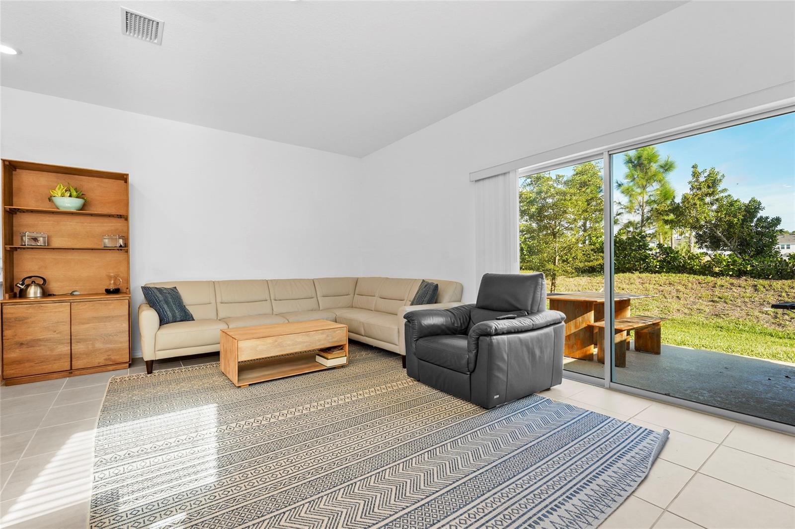 8564 LUNAR SKYE ST