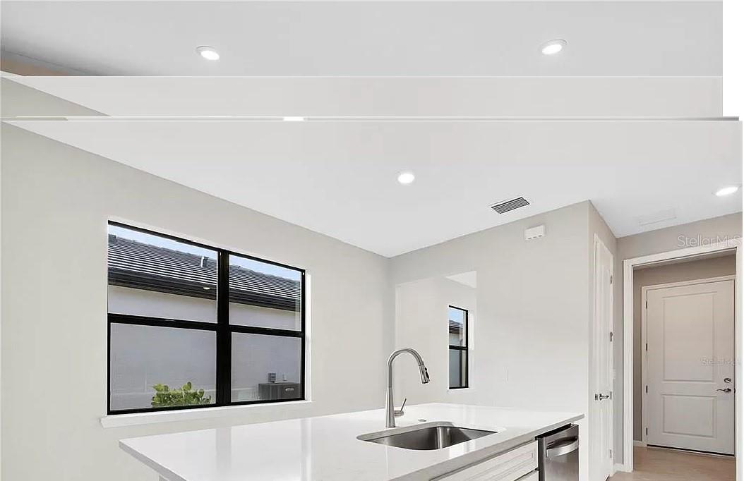 6319 CRESTED EAGLE LN