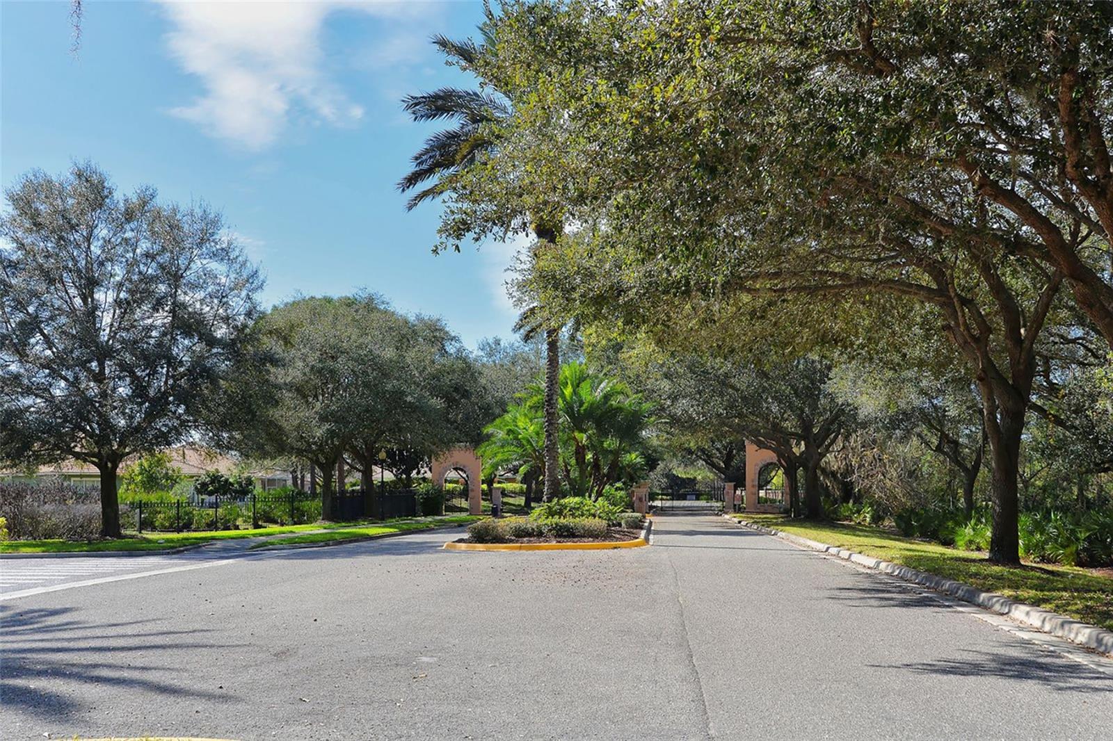 4404 REFLECTIONS PKWY