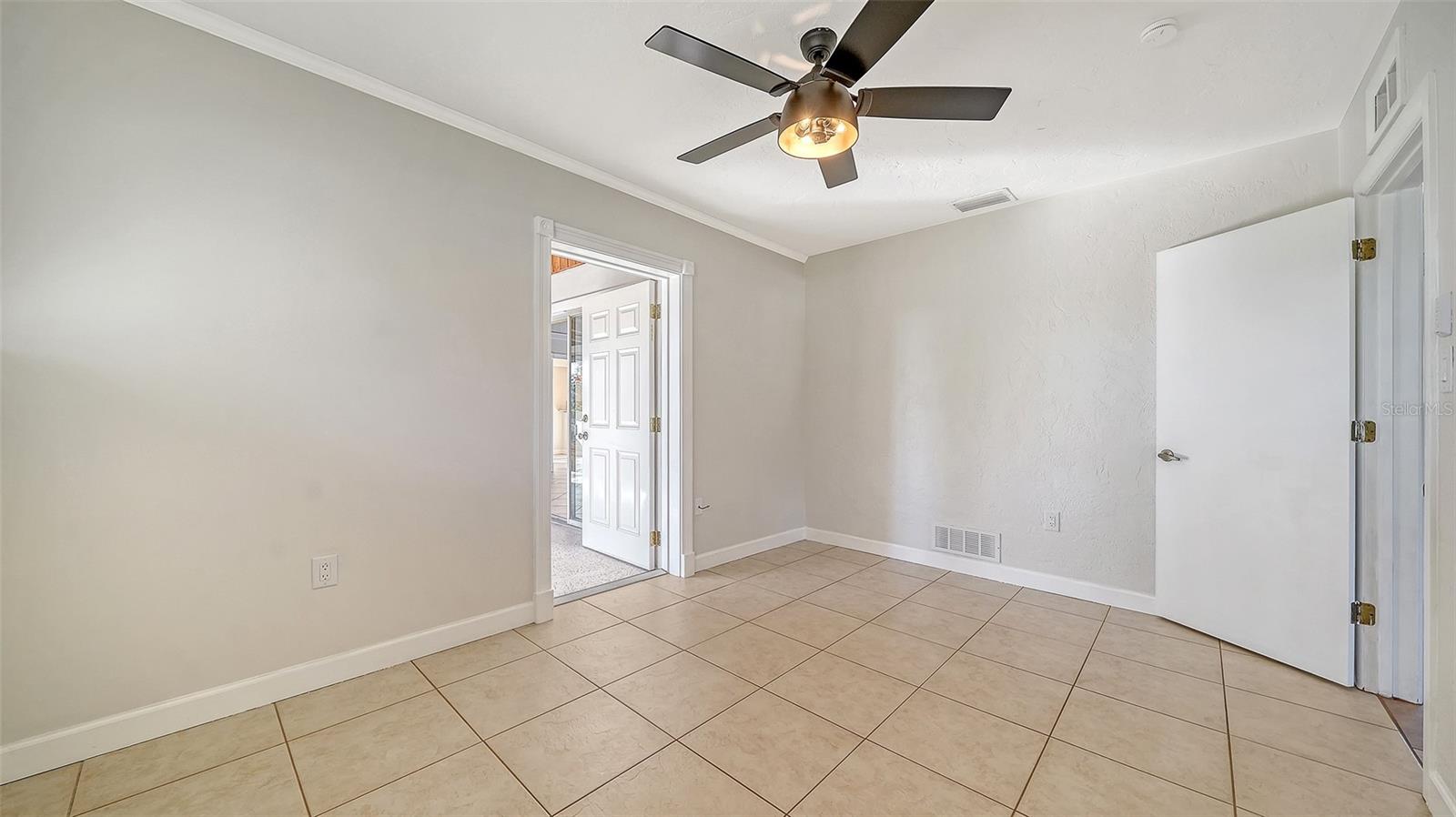 2452 WHIPPOORWILL CIR