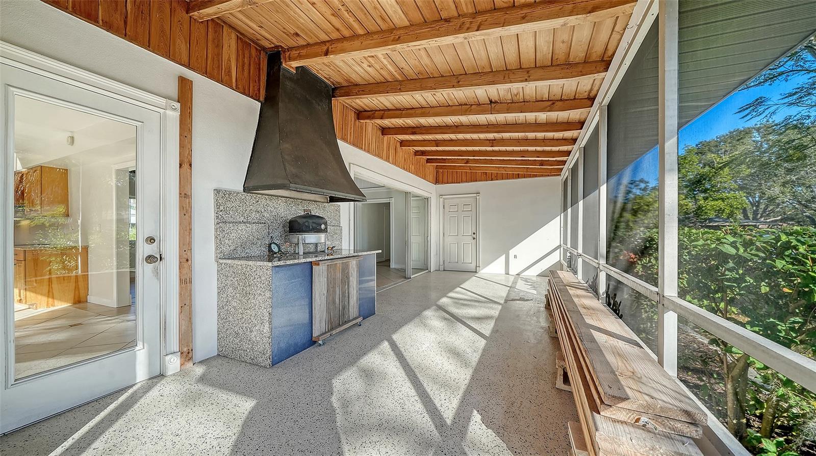 2452 WHIPPOORWILL CIR