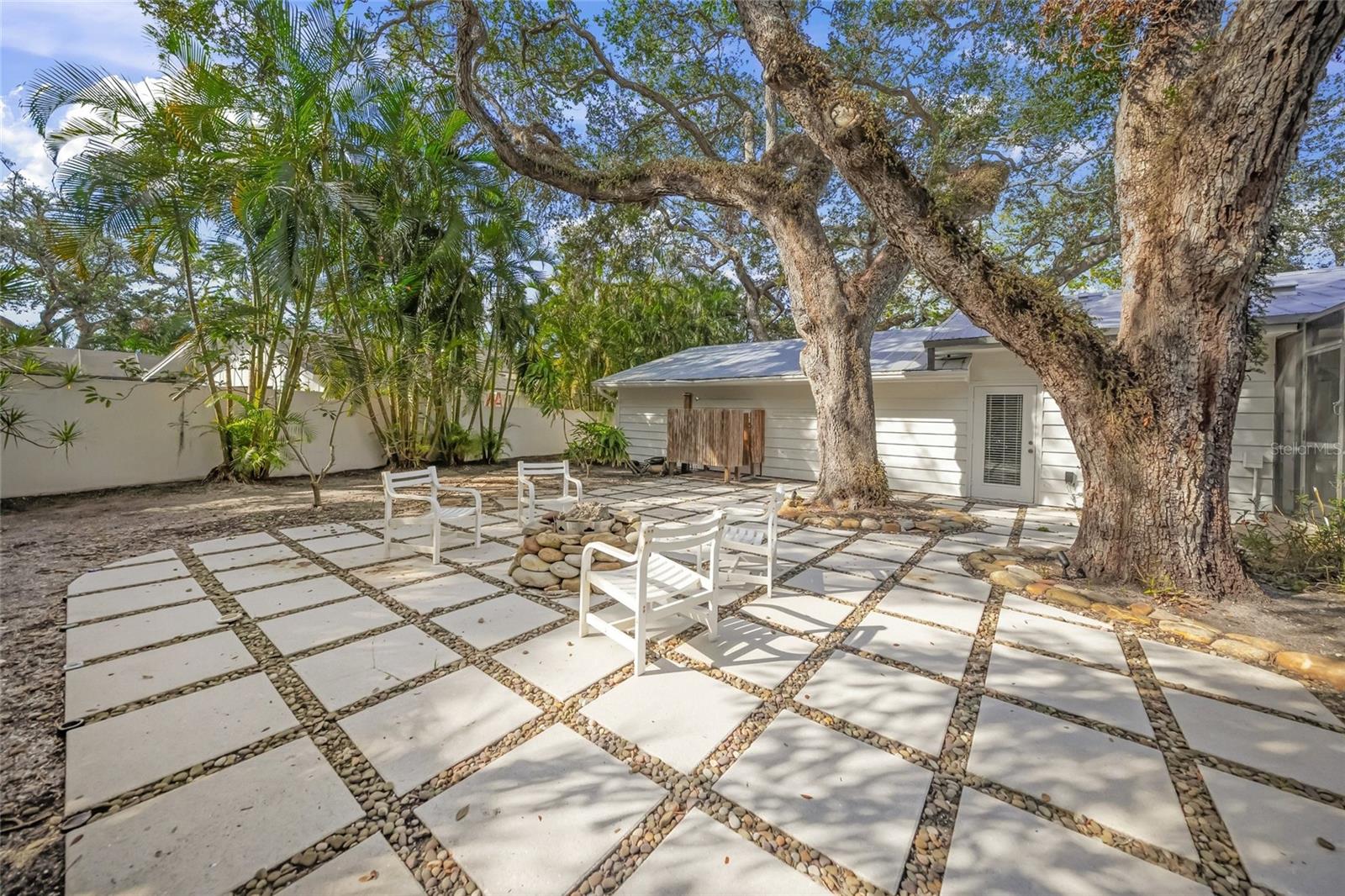 3331 OLD OAK DR