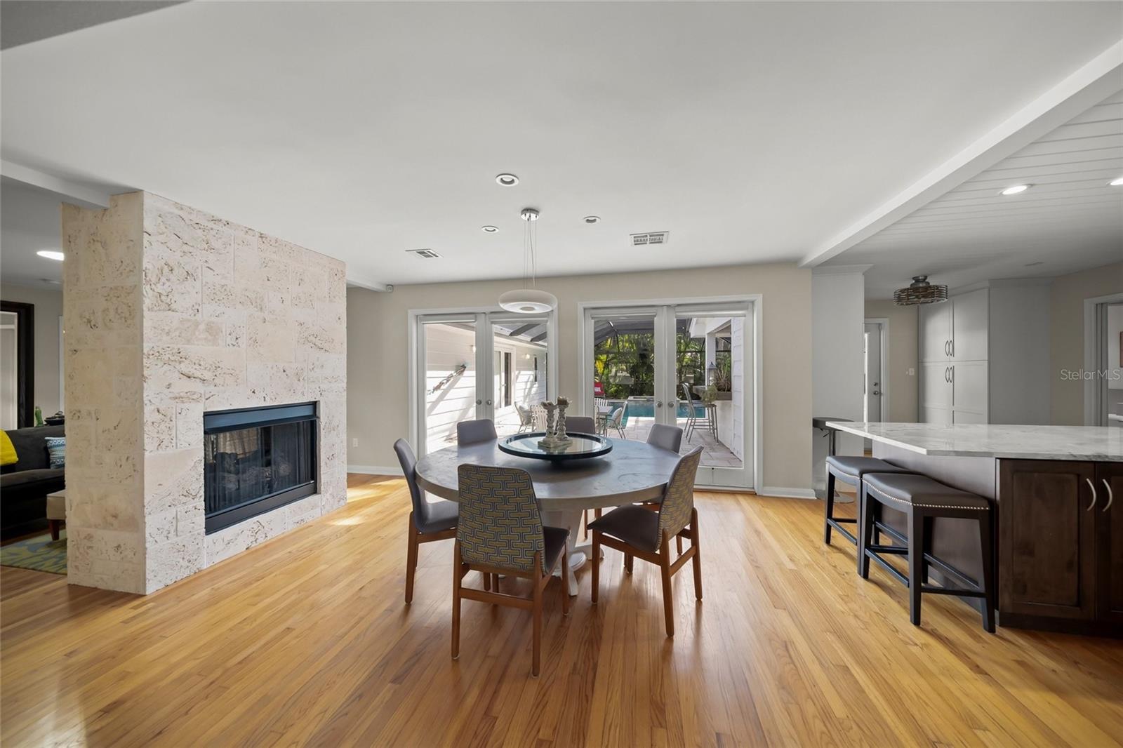 3331 OLD OAK DR