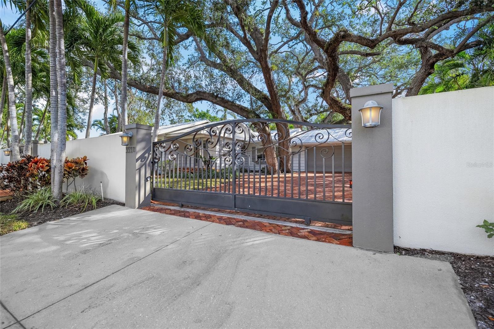 3331 OLD OAK DR