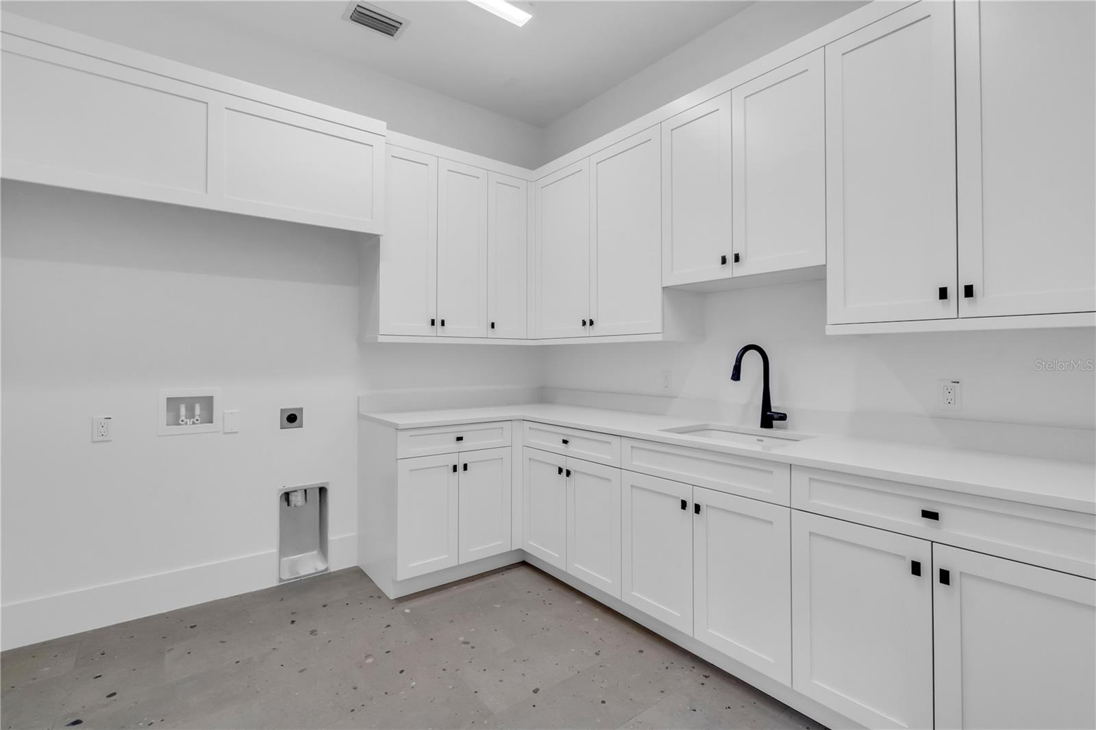 7125 WESTMORELAND DR