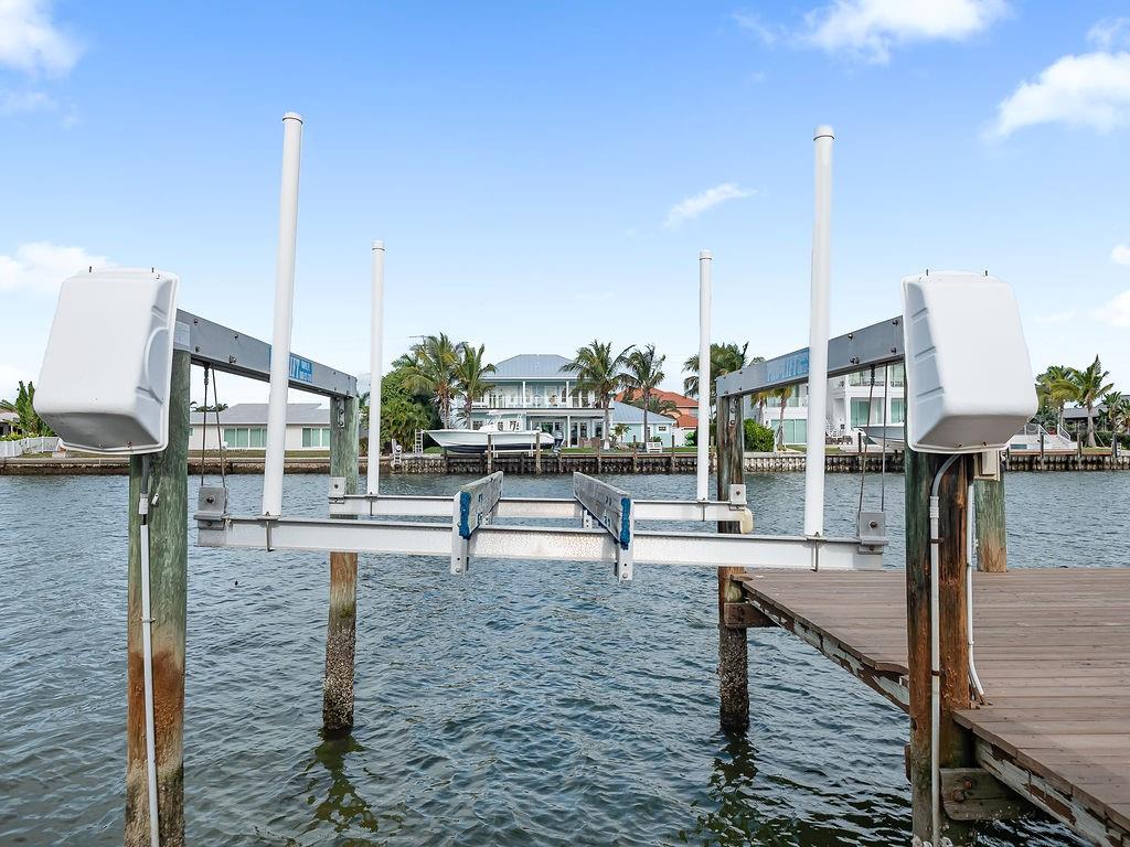 34 SEASIDE CT