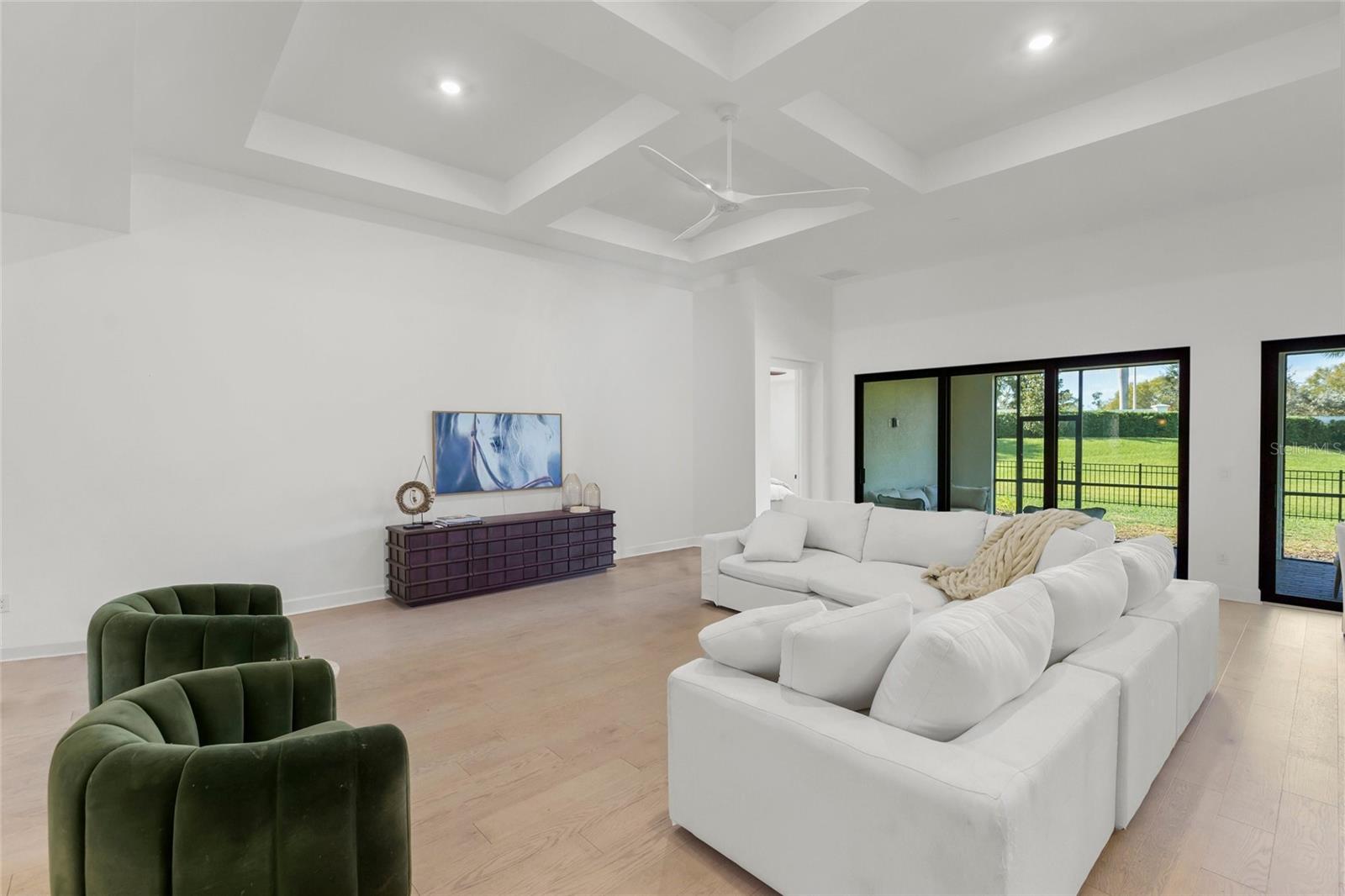 7765 GRANDE SHORES DR