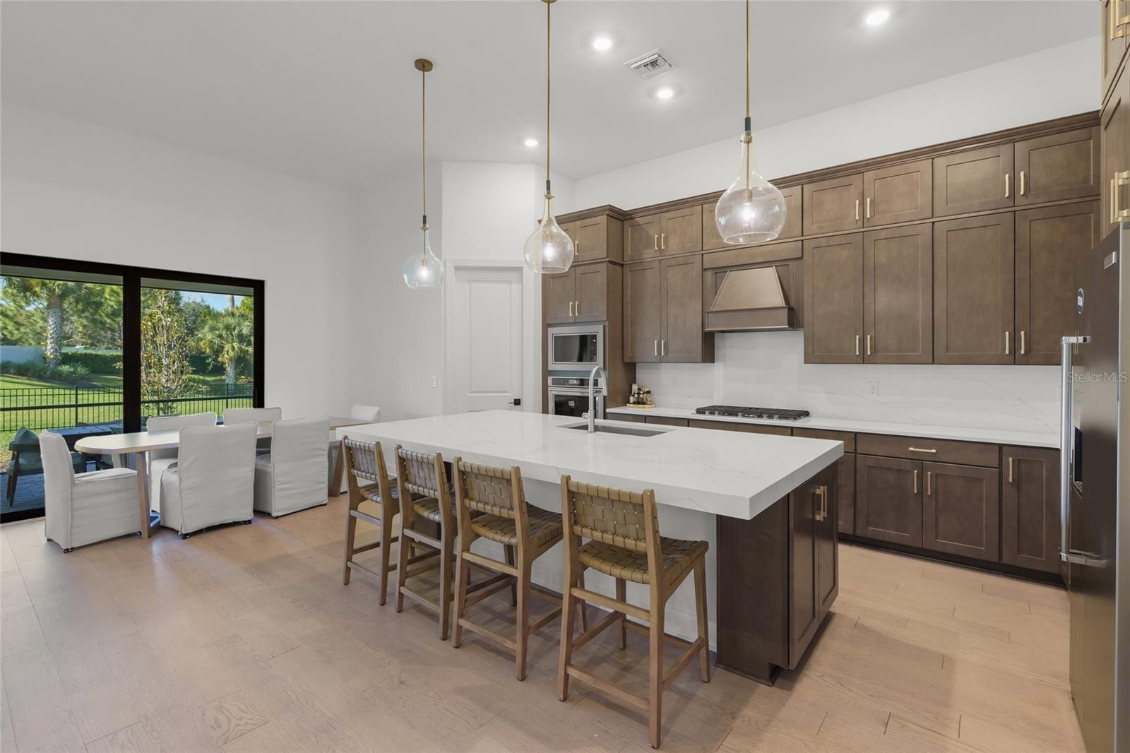 7765 GRANDE SHORES DR