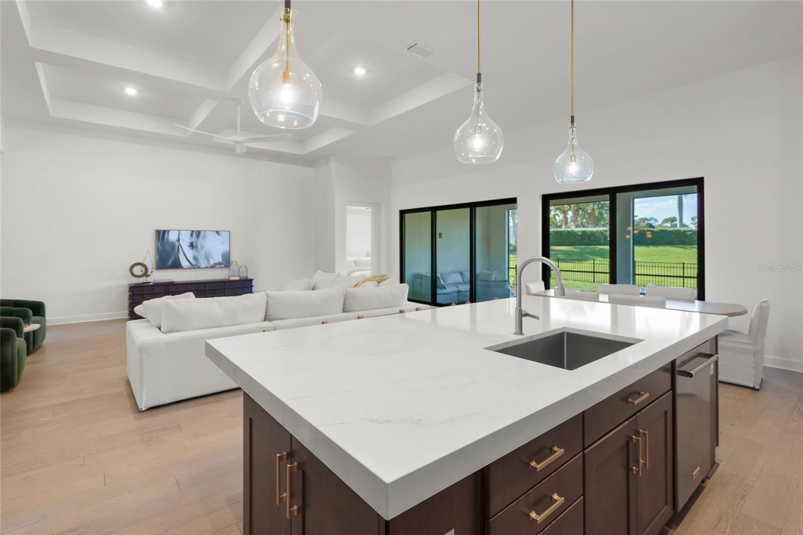 7765 GRANDE SHORES DR