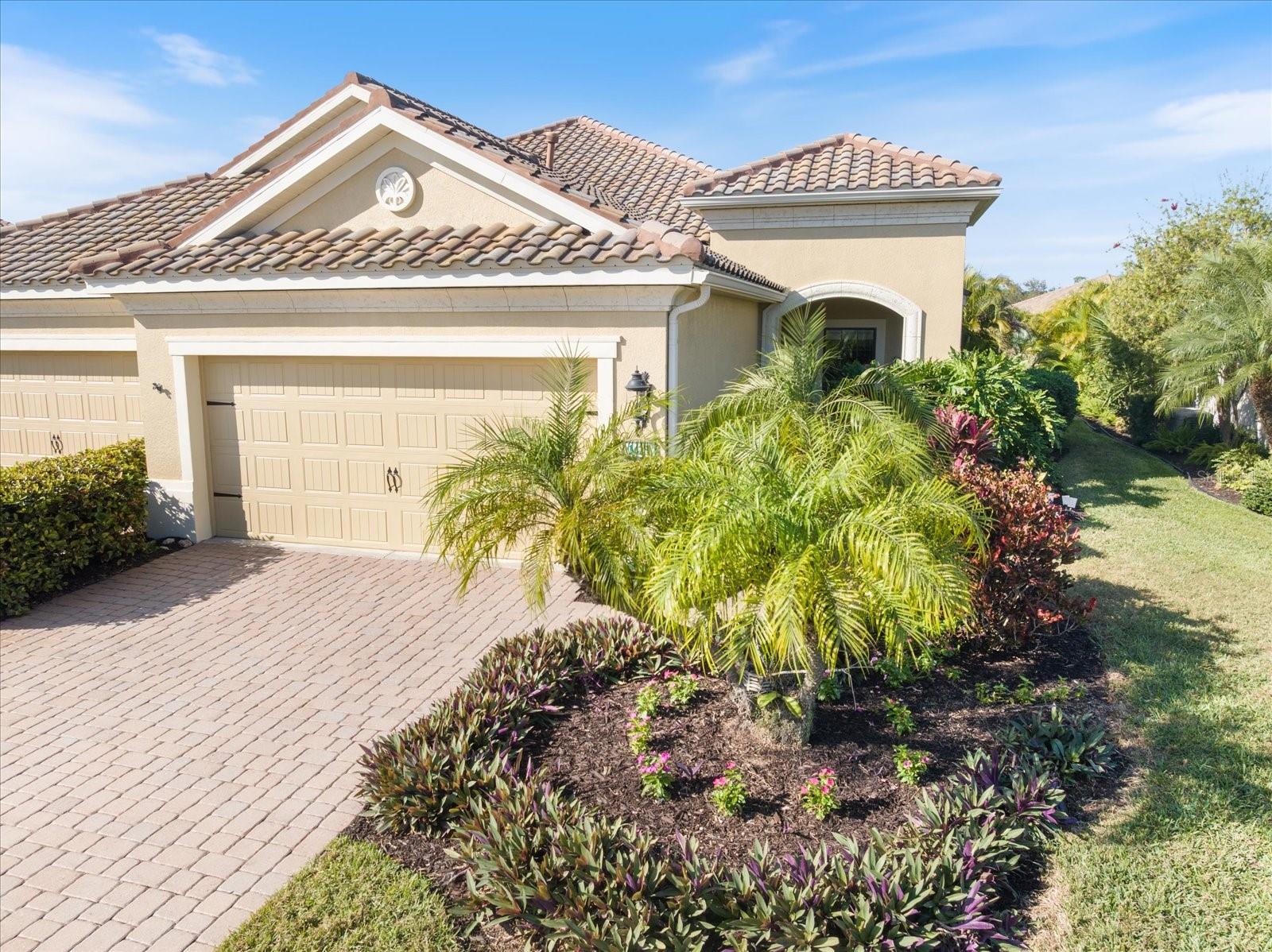 1425 BACKSPIN DR