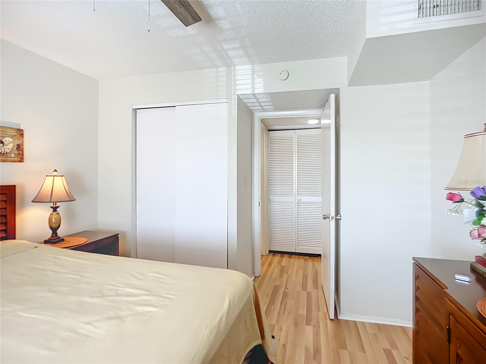 3785 LAKE BAYSHORE DR #H-405