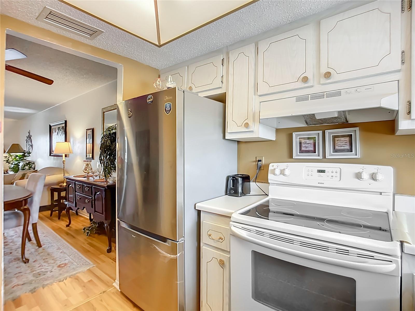 3785 LAKE BAYSHORE DR #H-405