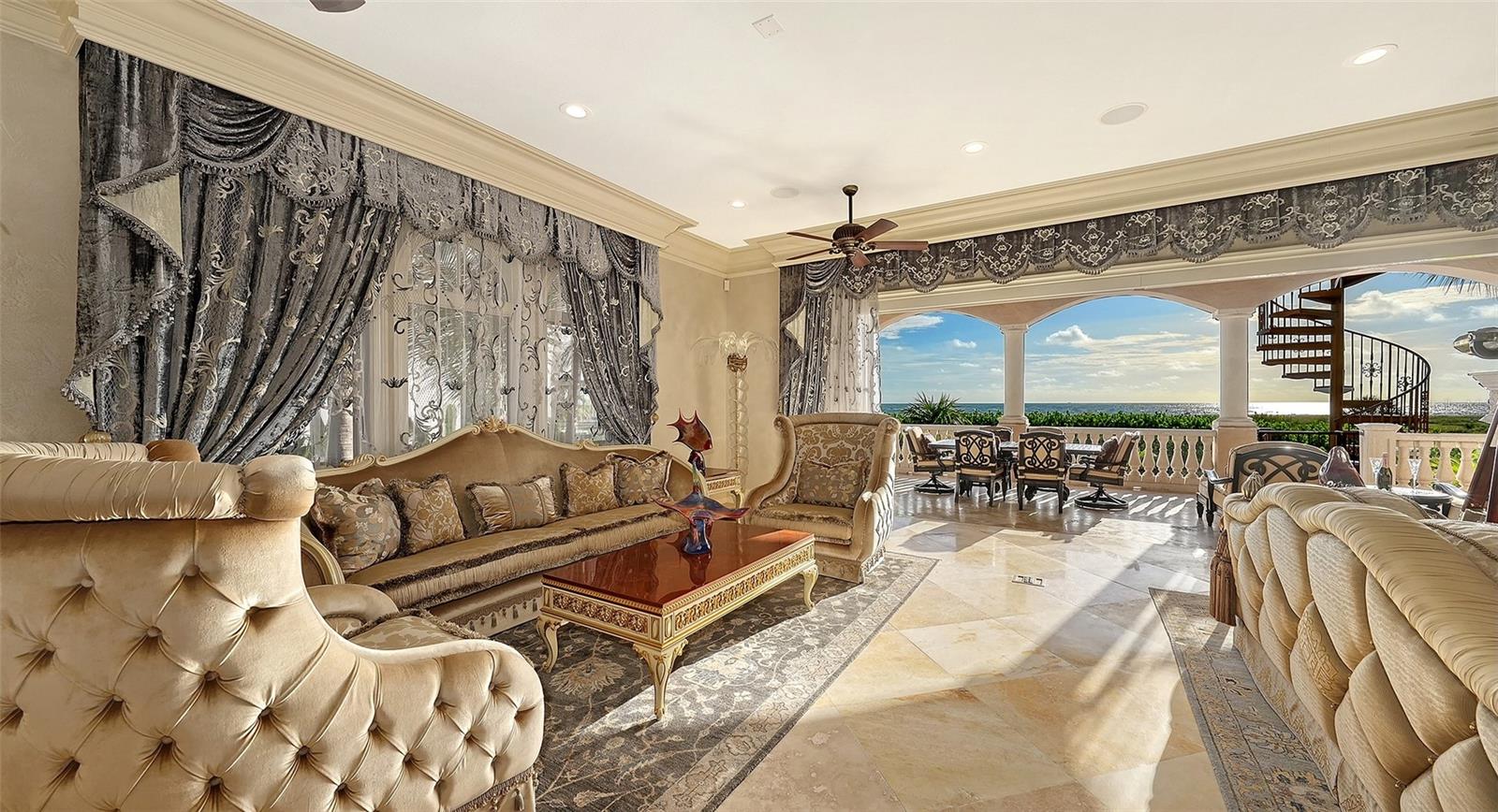 801 N SHORE DR