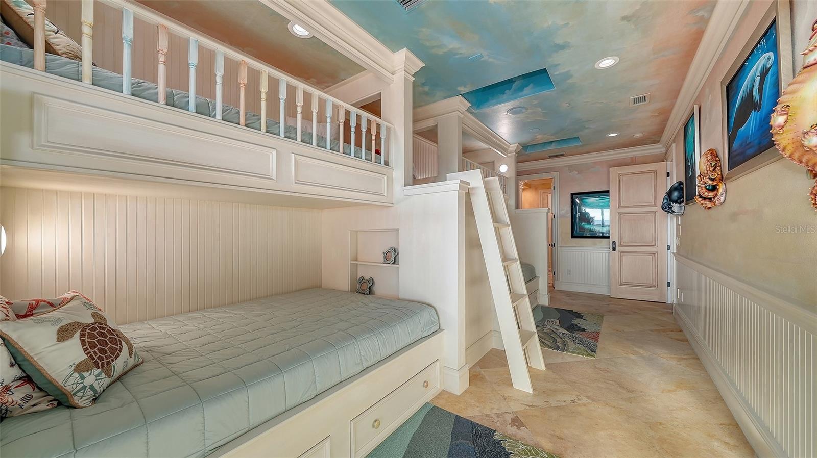 801 N SHORE DR