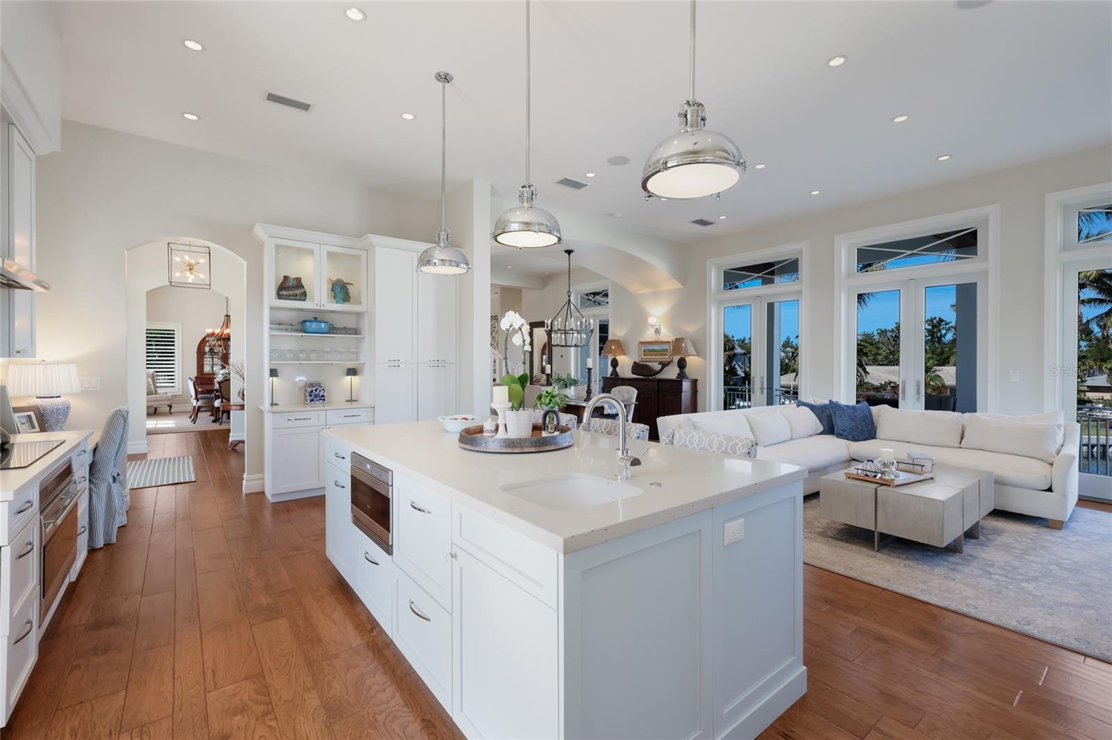 750 SIESTA KEY CIR