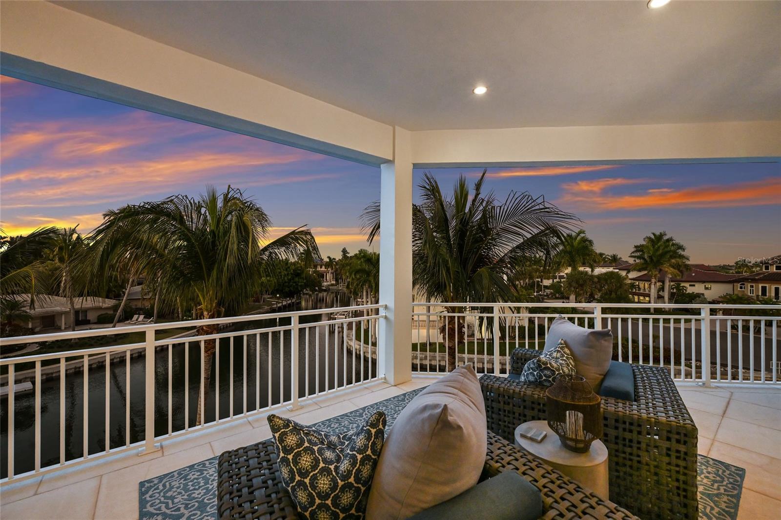 750 SIESTA KEY CIR