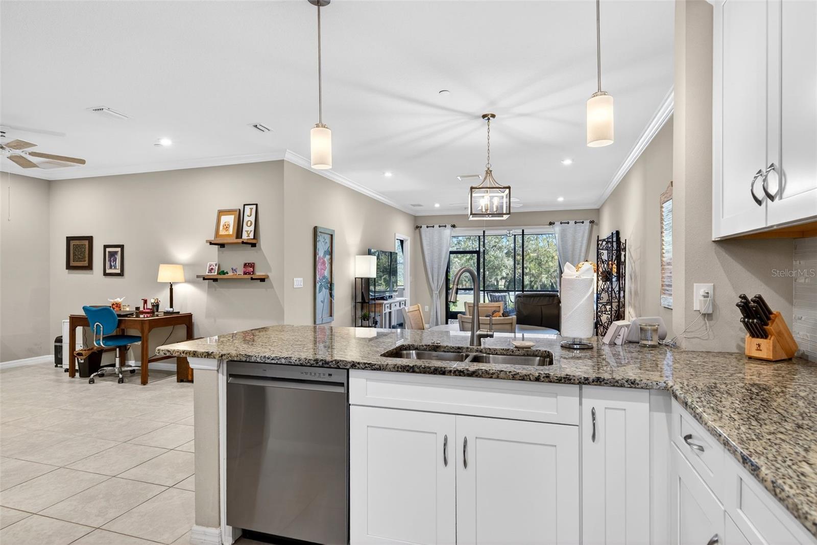 13822 MESSINA LOOP #103