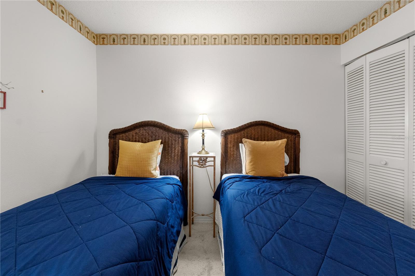 922 CAPRI ISLES BLVD #217