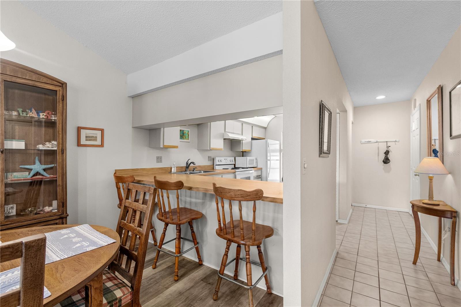 922 CAPRI ISLES BLVD #217