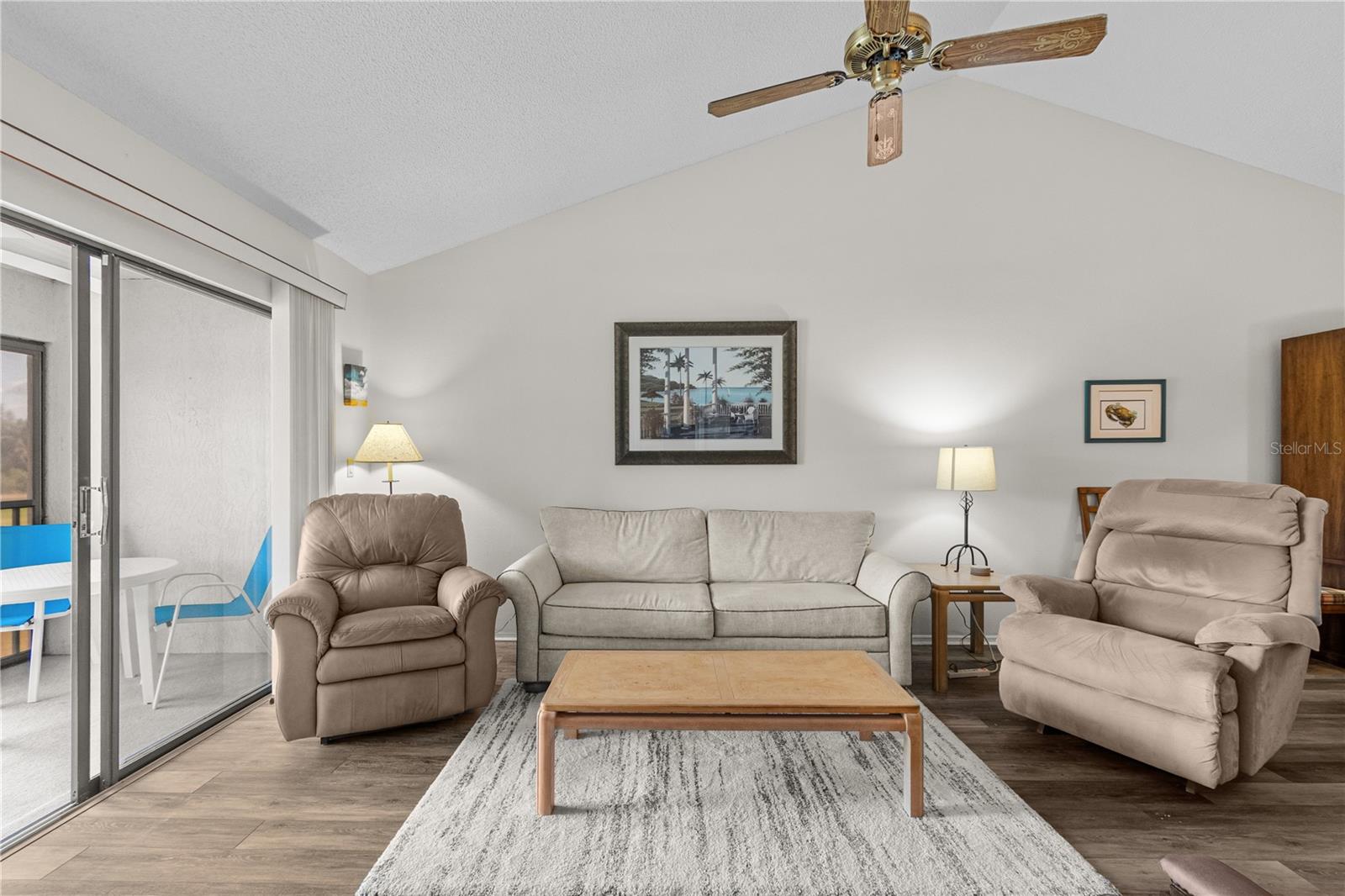 922 CAPRI ISLES BLVD #217