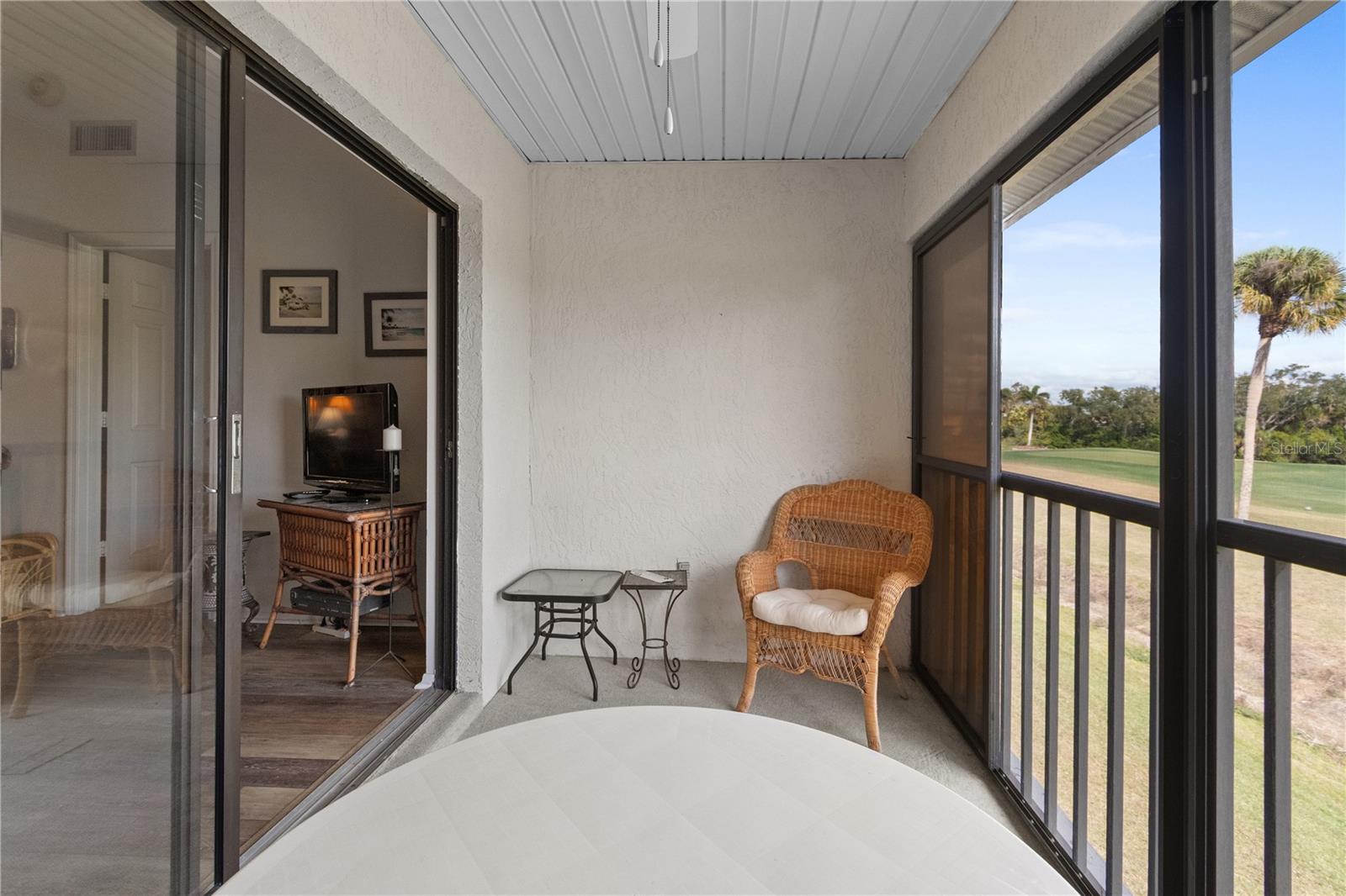 922 CAPRI ISLES BLVD #217