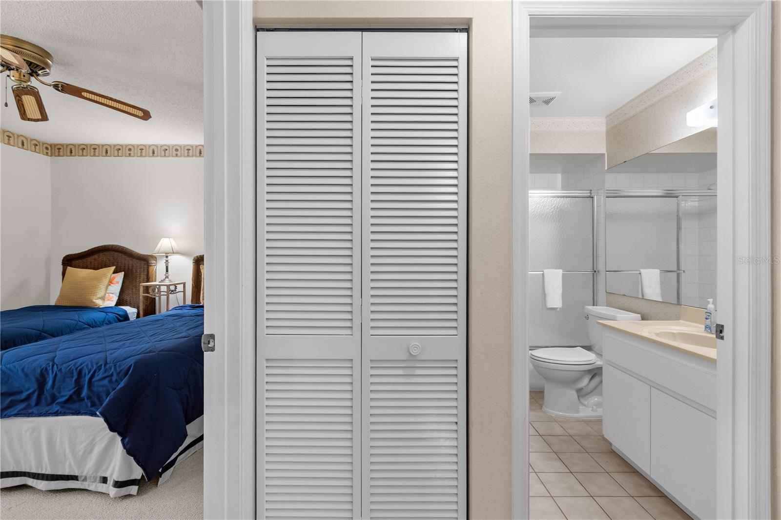 922 CAPRI ISLES BLVD #217